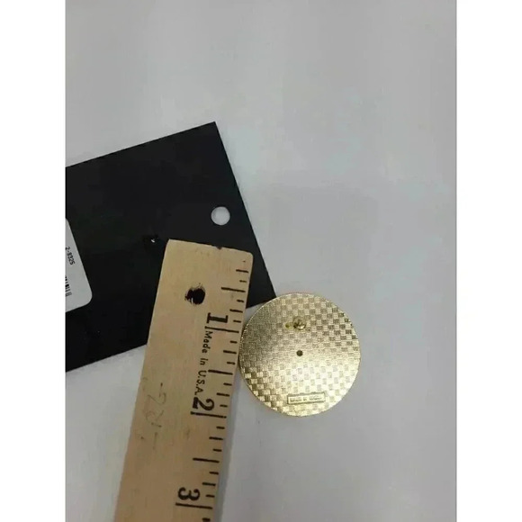 Dollywood Collectible Trading Pin Festival of Nations Spinner New -No Back - Picture 3 of 3